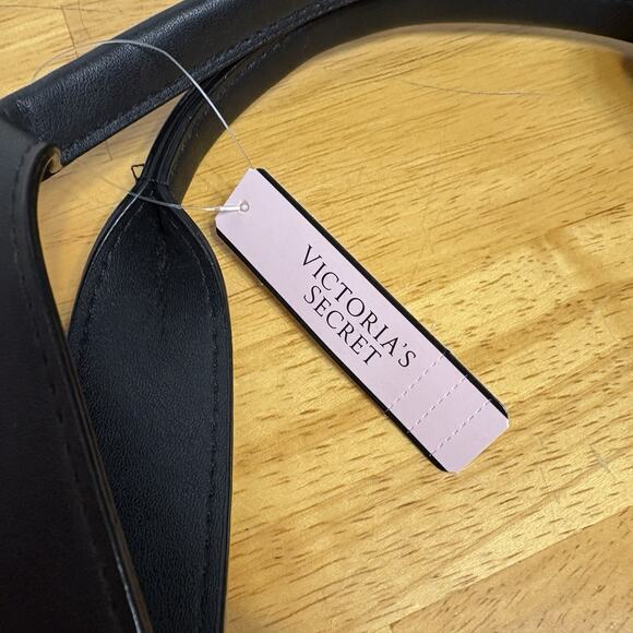 Victoria's Secret Tote Bag Canvas Red Studded‎ Tassels Fringe Getaway Large - Picture 3 of 15